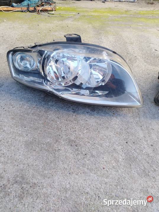 Lampy a4 b7 EU kompletne Pakosław sprzedam