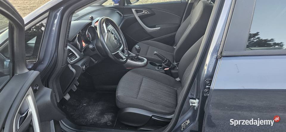 OPEL ASTRA J 16b manualna Rzeszów