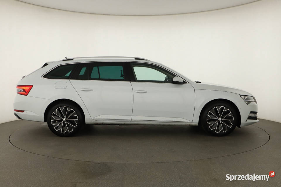 Skoda Superb iV 14 TSI PHEV wielofunkcyjna kierownica Piaseczno