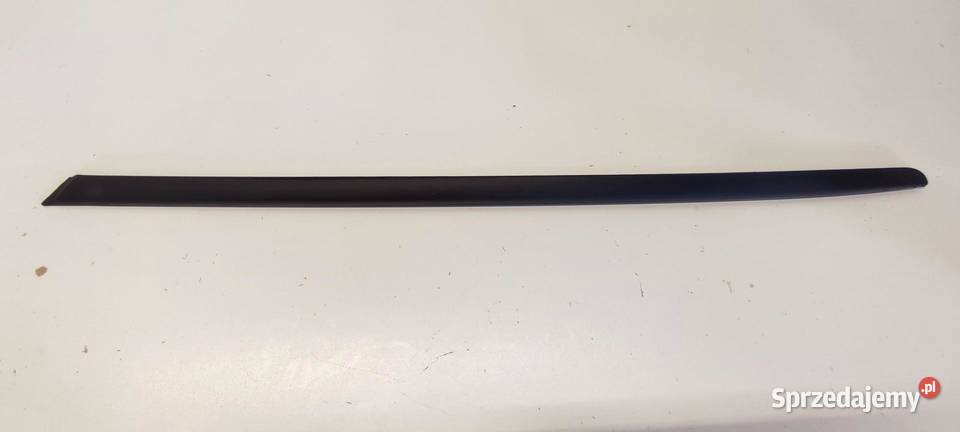 VW TAYRON LISTWA SZYBY CZOŁOWEJ PRAWA 571854328A