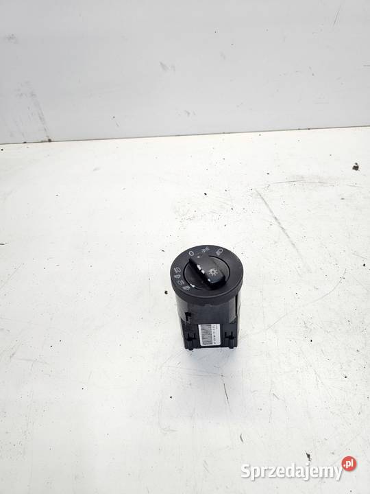 WŁĄCZNIK PRZEŁĄCZNIK ŚWIATEŁ AUDI A4 B7 sprzedam