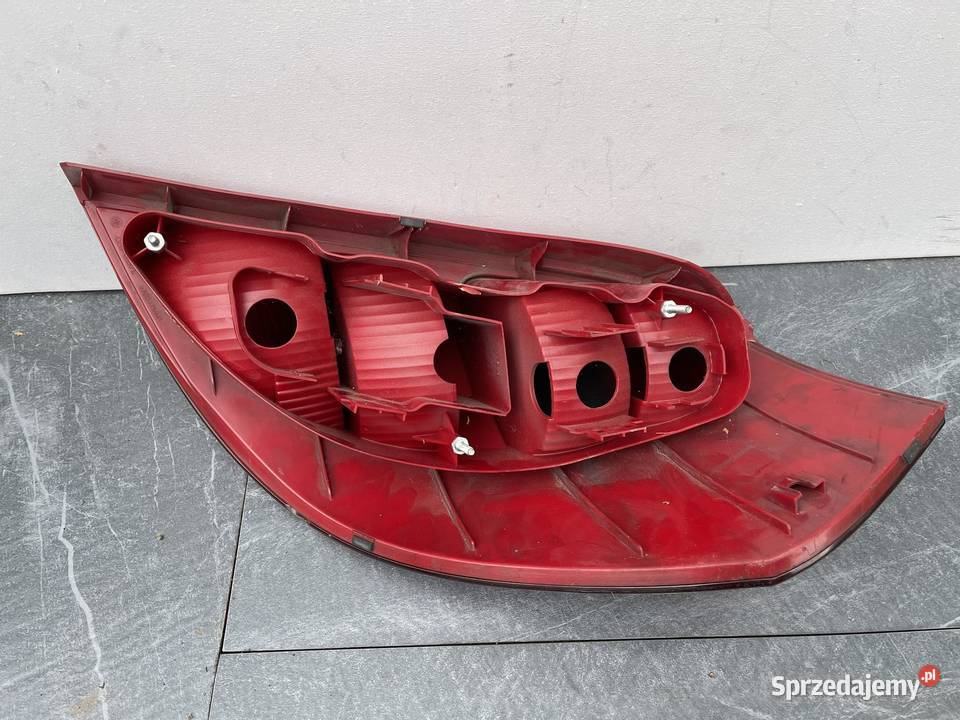 MERCEDES AKLASA W169 LEWA LAMPA TYŁ CIEMNA wielkopolskie