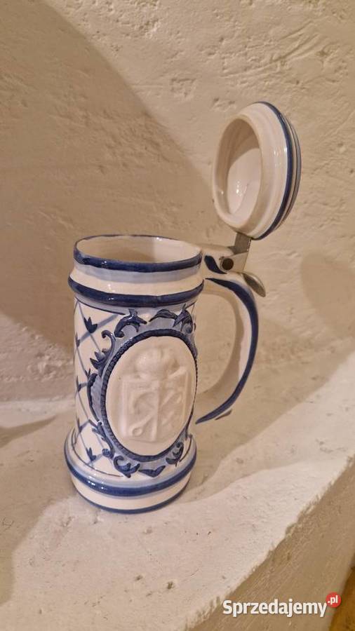 Stary kufel z ceramiki z kobaltowym ręcznie Lublin