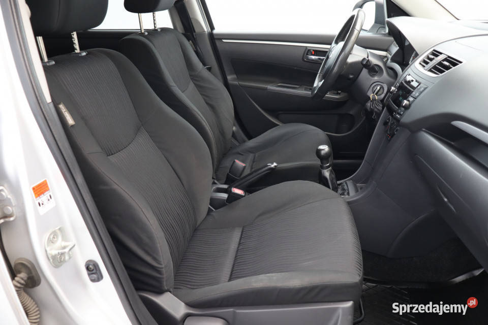 Suzuki Swift 12 Rok produkcji 2010 śląskie Zabrze