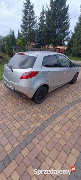 Mazda 2 14 Diesel stan klima led srebrny Marzenin