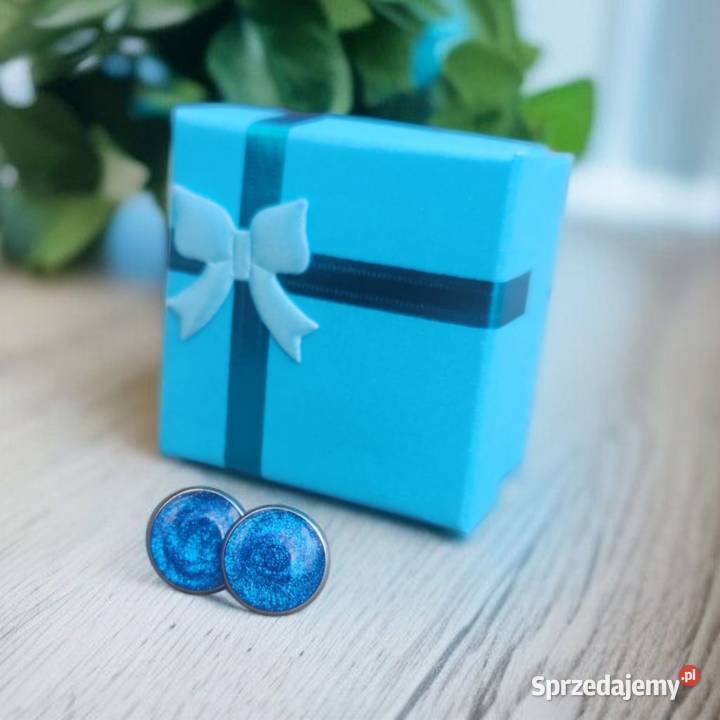 Połyskujące niebieskie kolczyki galaxy w Kolczyki Zegarki i Biżuteria Sanok