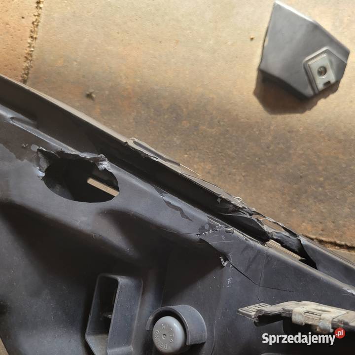 Iveco daily 2021 lampa Rok produkcji 2021 Lampy przednie sprzedam