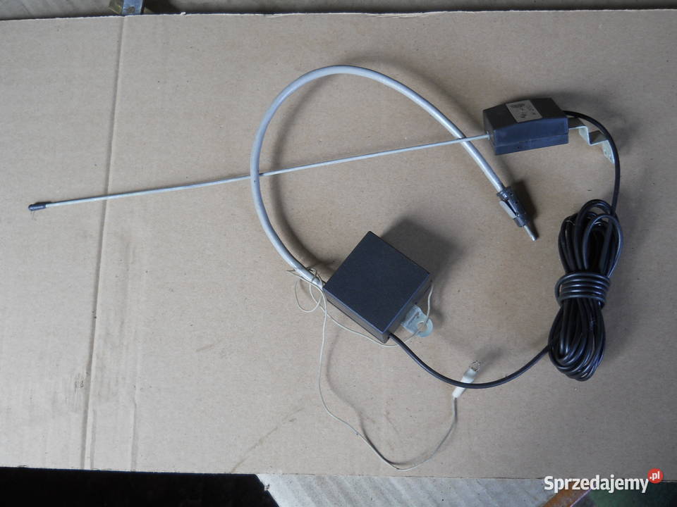 Antena samochodowa ze wzmacniaczem Biecz