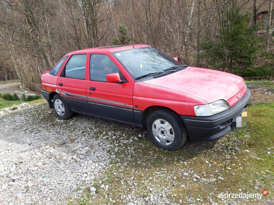 Siedzenia tapicerki red celebration ford escort śląskie