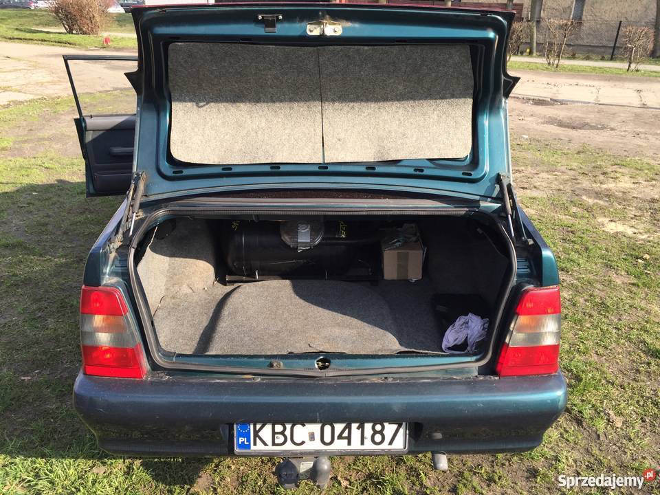 Sprzedam Poloneza Atu Plus Stan Kolekcjonerski Rok produkcji 2000 Knurów