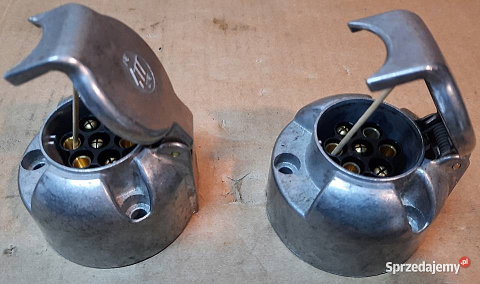 Gniazdo 7 biegunowe metalowe ciągnik Ursus wielkopolskie Ostrów Wielkopolski