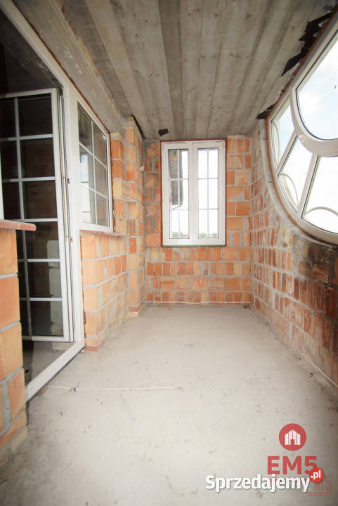 Dom wolnostojący Ogrodniczki 6522m2 cegła