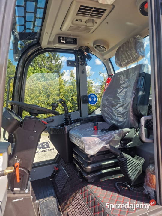 Ładowarka rolnicza kołowa teleskopowa BK816T Pozostałe opolskie Opole sprzedam