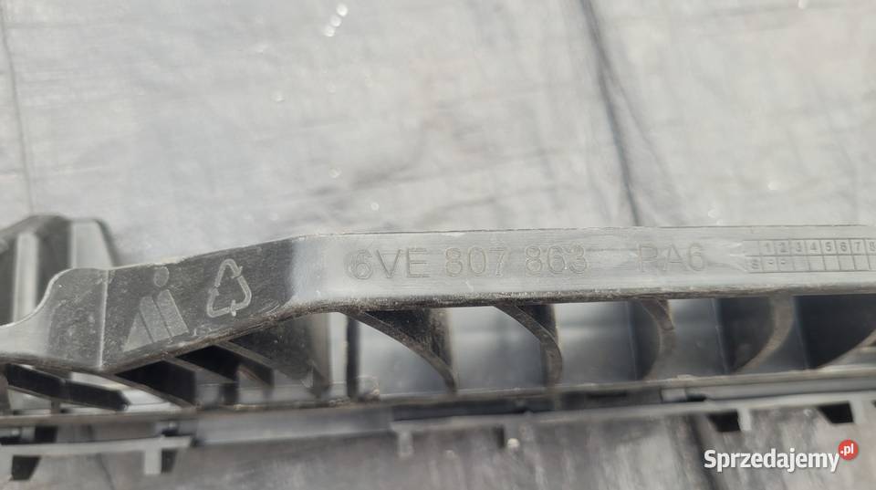 SKODA FABIA 4 IV 6VE ŚLIZG MOCOWANIE ZDERZAKA Ruda Śląska