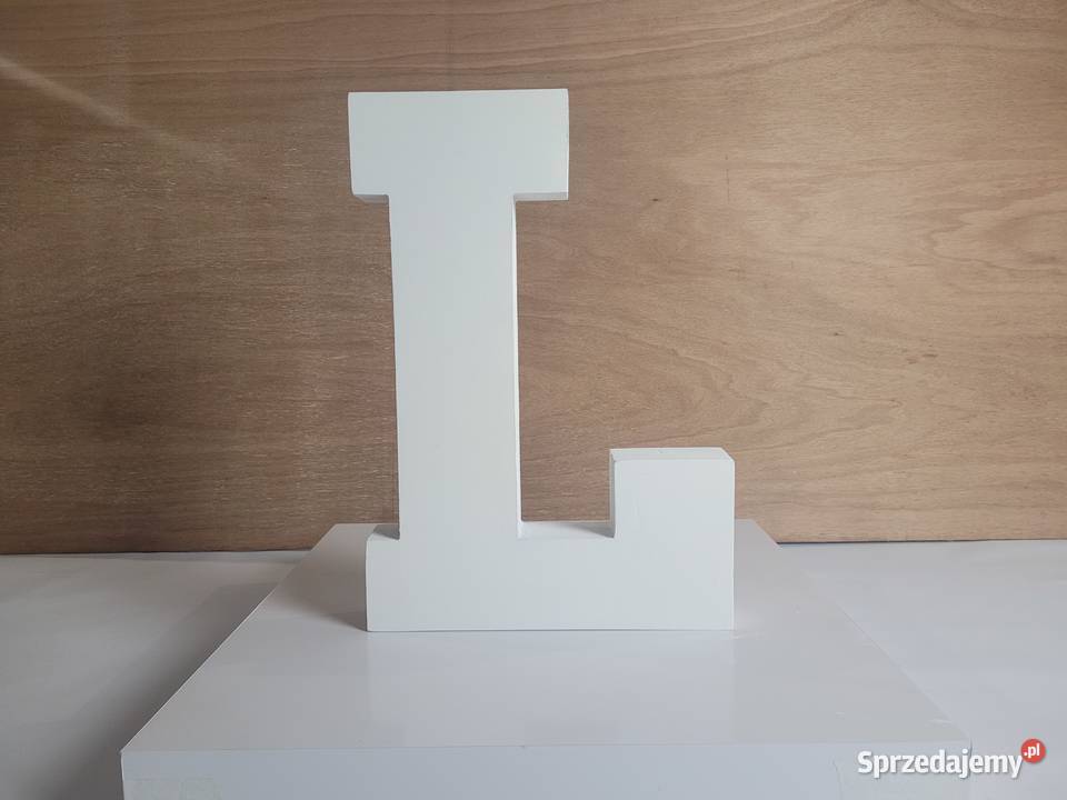 Litery 3d ze styroduru napis LOVE reklama