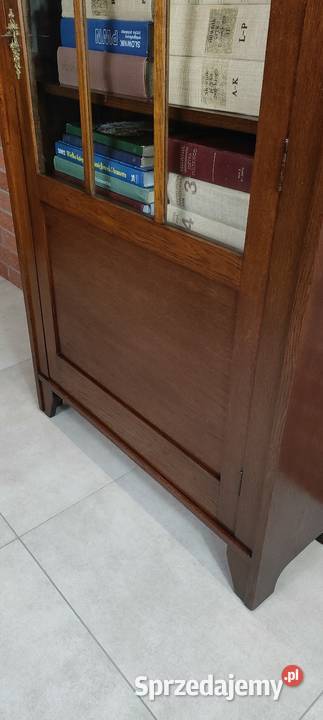Piękna biblioteka witryna dębowa lubuskie Łagów