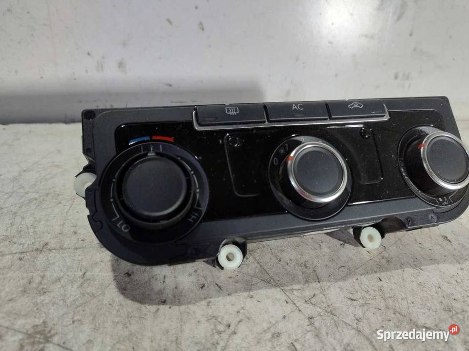 PANEL KLIMATYZACJI GOLF VI 5HB009751