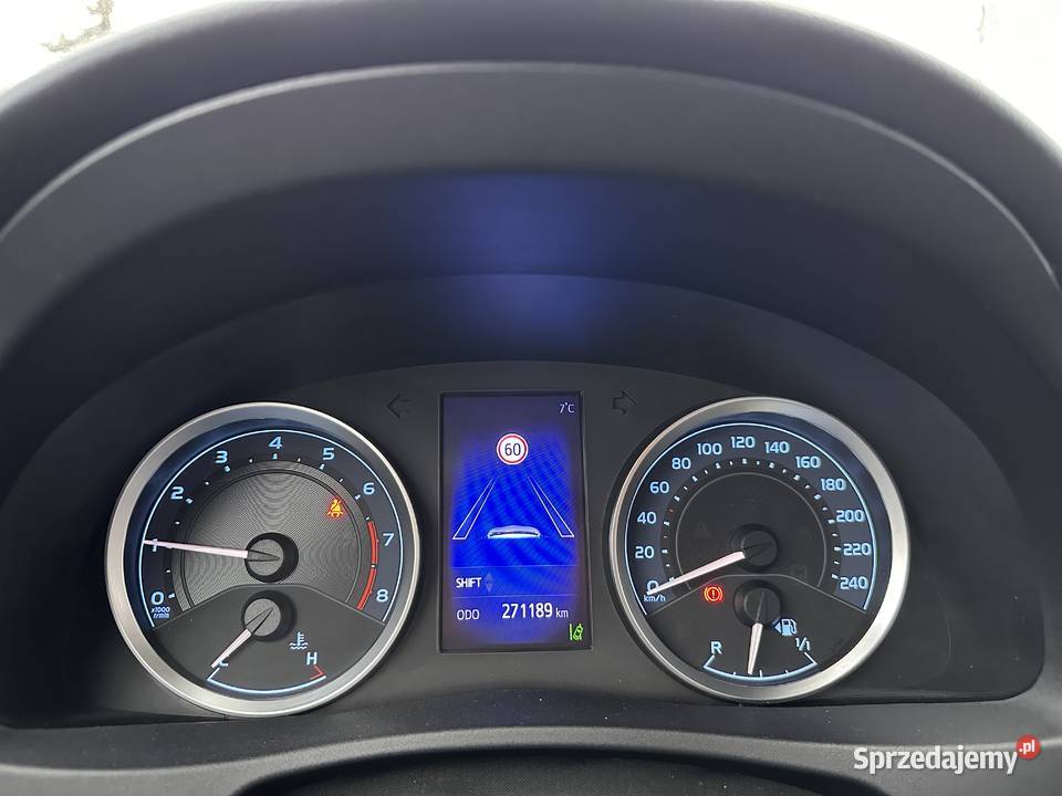 Toyota Corolla 16 benzynaBiała perłaKamera radio mazowieckie Warszawa