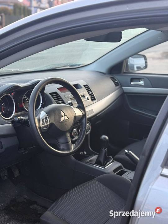 Mitsubishi Lancer 16 Benzyna 117 2011r 106 000 106000km Częstochowa sprzedam