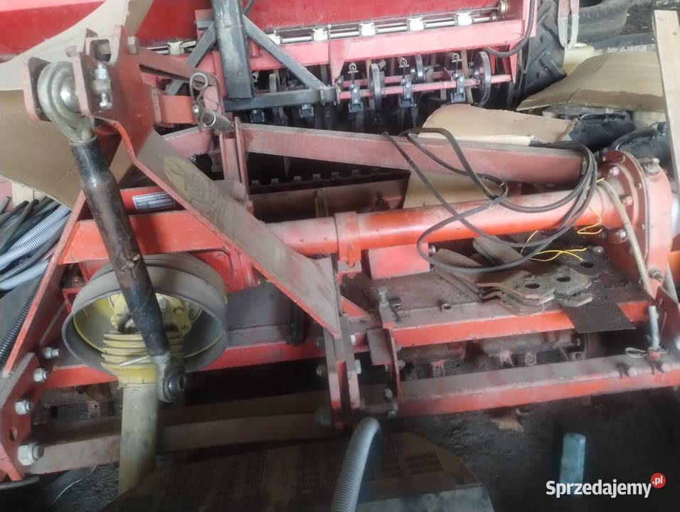 Agregat uprawowy marki RUV typ RW25 nieuszkodzony Wola Gołkowska