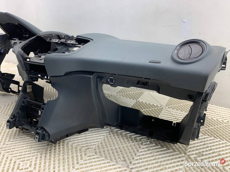 KOKPIT FORD FIESTA MK7 Hatchback KONSOLA DESKA Deski rozdzielcze, konsole