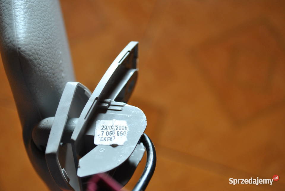 Osłona przeciwsłoneczna podświetlana prawa BMW Poręba