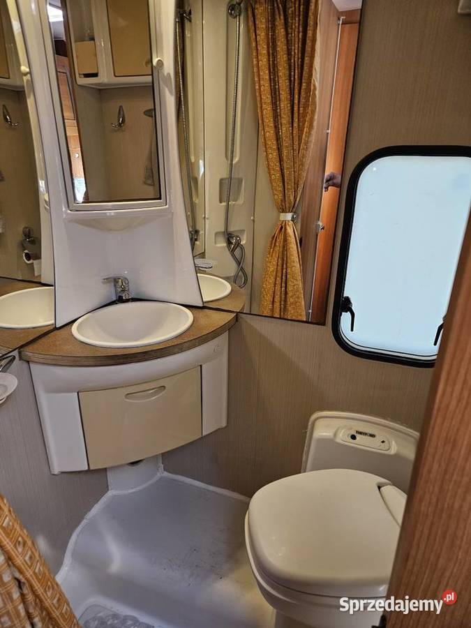 Kamper ford transit 22 4 osobowy alkowa solar Rok produkcji 2009