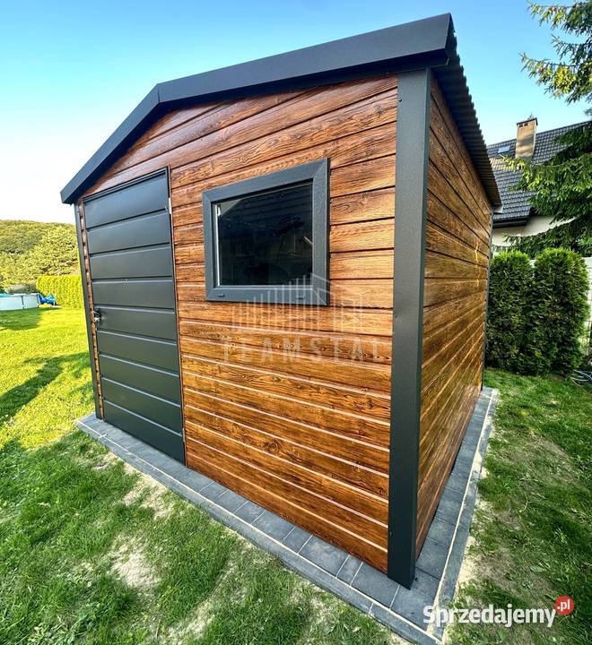 Schowek domek 25x25m drzwi okno drewnopodobny