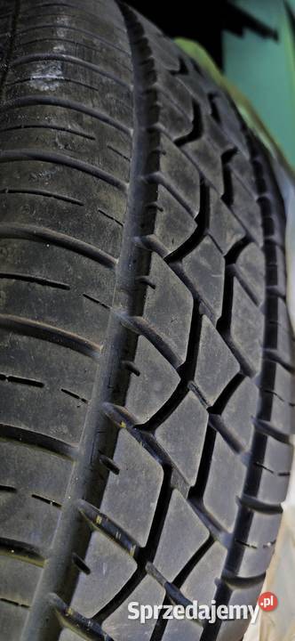 Opona Dunlop 2020 Sport 19560 R 15