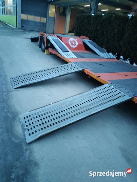 Naczepa niskopodłogowa specjalna laweta Brzesko sprzedam