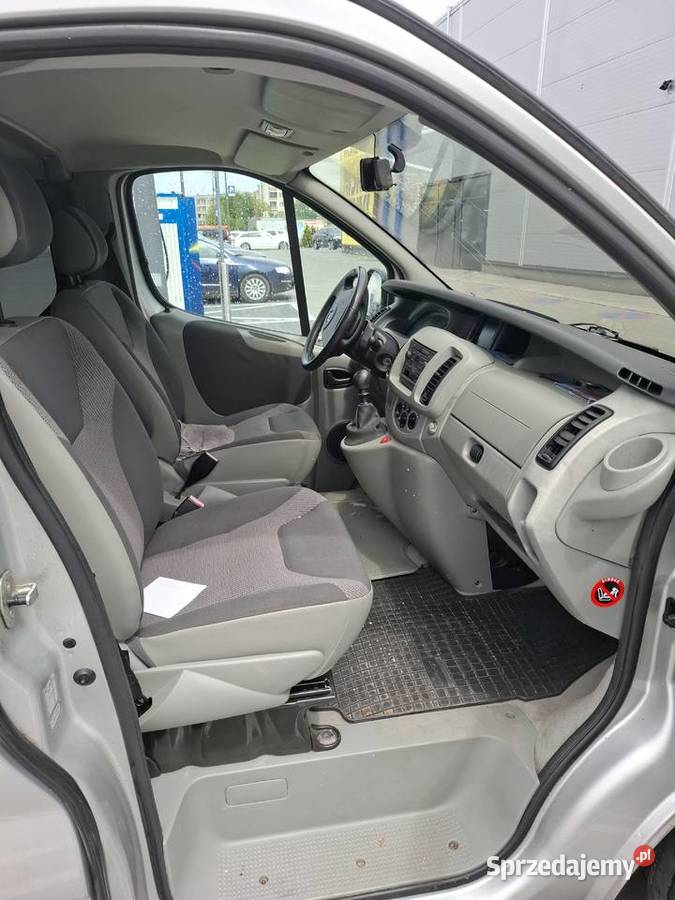 Opel vivaro 25 dci 8smio osobowy sprowadzony świętokrzyskie Kielce