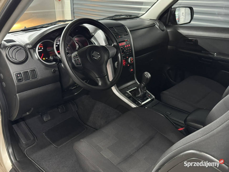 Suzuki Grand Vitara 68tyśkm salon bezwypadkowa Chechło