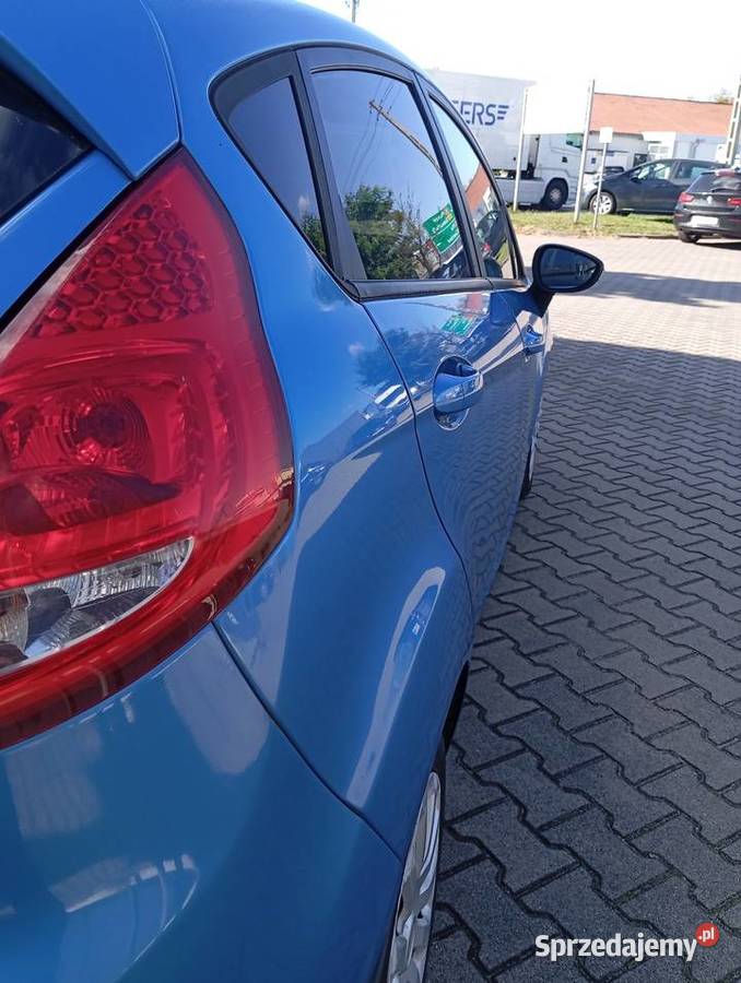 Ford fiesta 14 Benzyna książka serwisowa bogata elektryczne lusterka Fiesta Oborniki