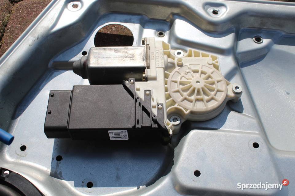 MECHANIZM PODNOŚNIK SZYBY PRAWY PRZÓD VW BEETLE