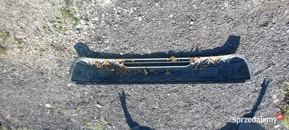 Nissan cabstar zderzak przedni przód Byków