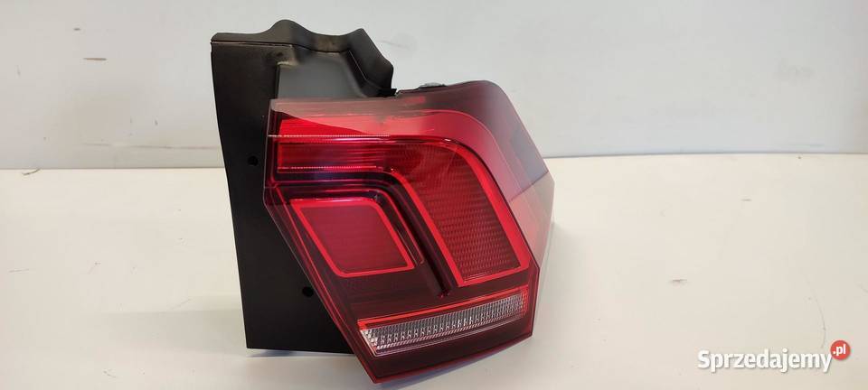 TIGUAN II LAMPA PRAWY TYŁ 5NA945096E