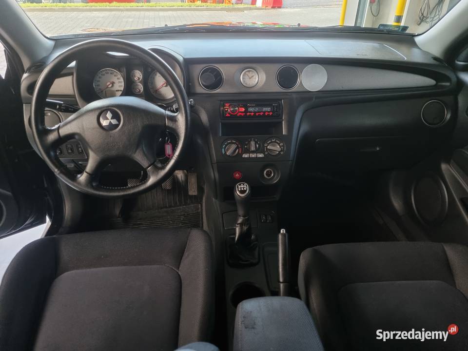 MITSUBISHI OUTLANDER I