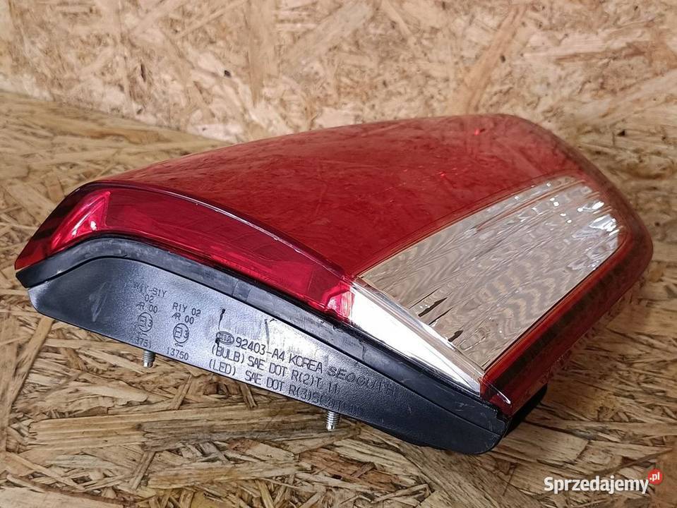 KIA CARENS IV LAMPA W KLAPĘ LEWY TYŁ 92403A4010 wielkopolskie Pleszew