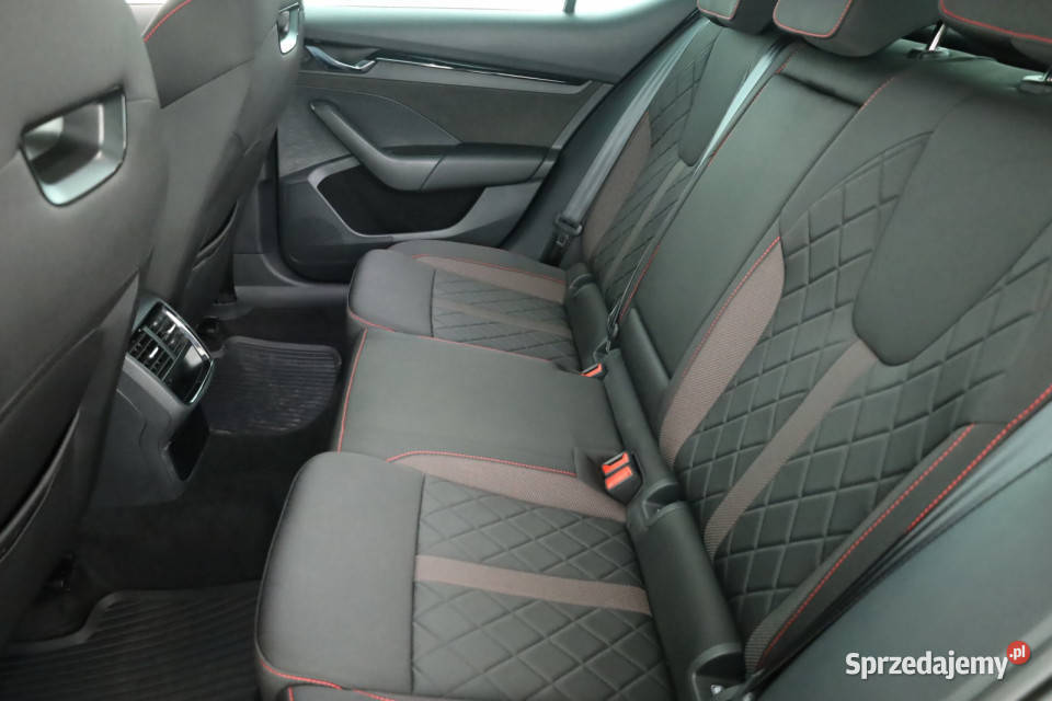 Skoda Octavia RS 20 TSI asystent pasa ruchu Piaseczno