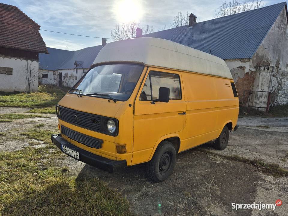 Przechowywanie jachtów przyczep kamperów