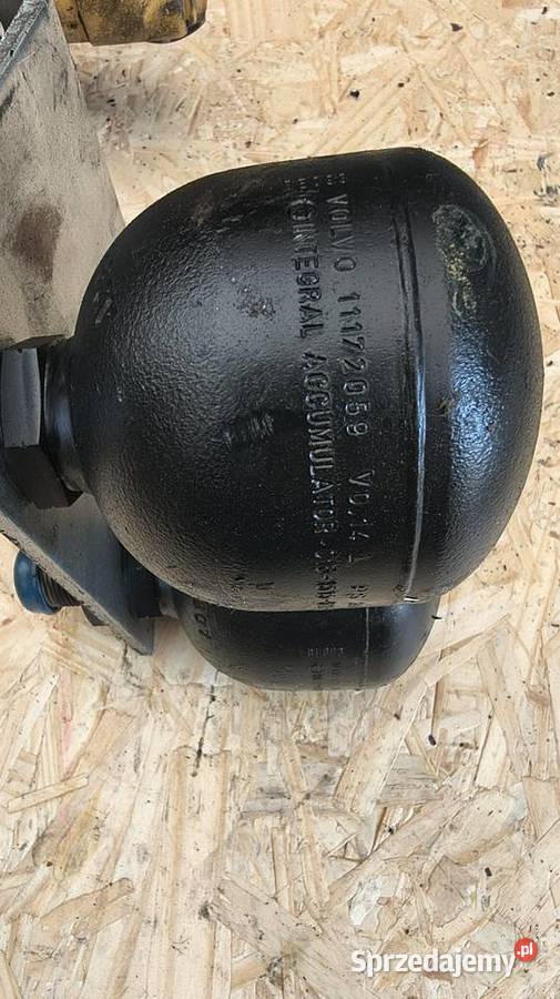 Hydroakumulator VOLVO L 220 świętokrzyskie Staszów sprzedam