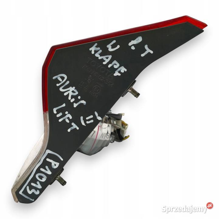 LAMPA PRAWA Toyota Auris II E18 LIFT TYLNA prawy Chełm