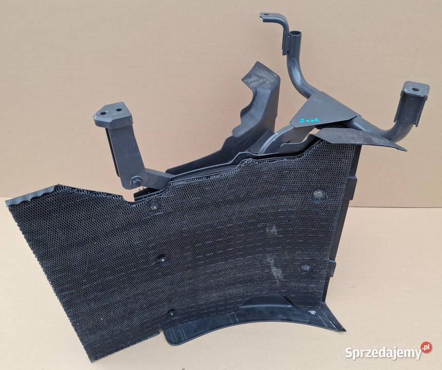 VOLVO FH4 BŁOTNIK MIĘDZY OSIOWY WSPORNIK sprzedam