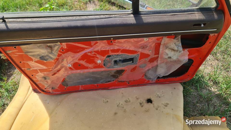 Drzwi lewy przód Audi 80 B1 sedan 4 Drzwi Drzwi Dobrodzień
