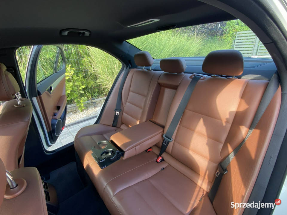 Mercedes C 180 zadbana 100 oryginalny podgrzewane fotele Poznań sprzedam