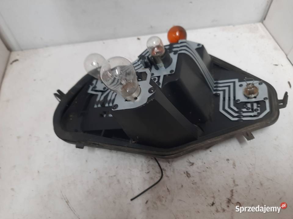 Fiat Stilo 3D listwa wkład lampy lewej tylnej osobowe Ksawerów