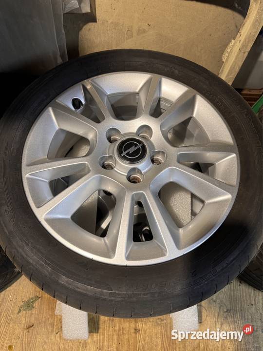 Oryginalne felgi Alufelgi Opel Meriva Corsa Średnica 16" Samochodowe wielkopolskie Poznań