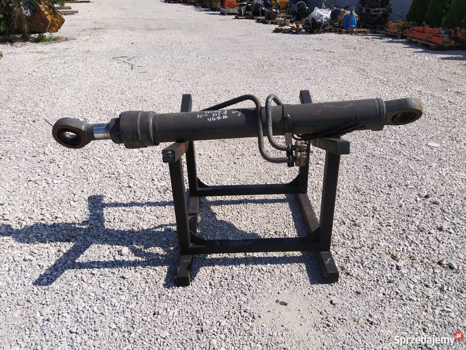 Siłownik Volvo EC 240 290 300 340 360 180 210 Części do maszyn budowlanych sprzedam