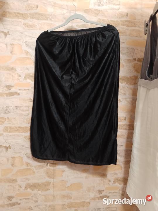4042 LXL Czarna półhalka pod spódnicę z Londynu Kraków