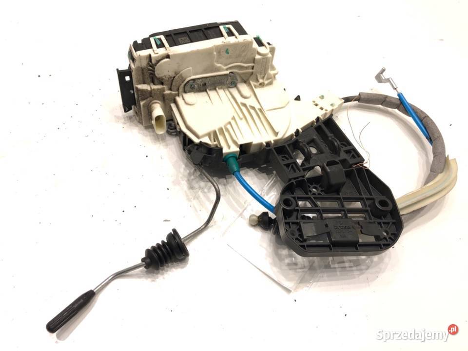 ZAMEK DRZWI LEWY TYŁ MERCEDES W176 Hatchback Części samochodowe